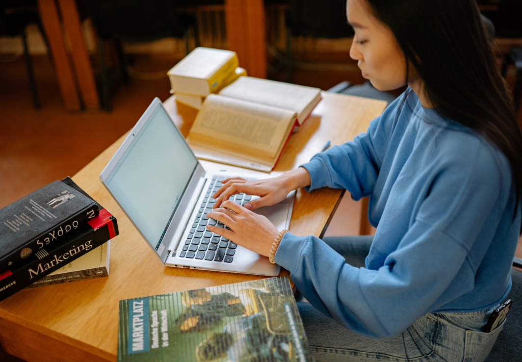 How to Hire Healthcare Writers: Red Flags, Must-Haves, and Clinical Requirements